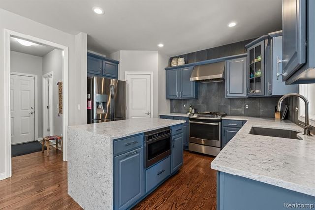 6789 Merrick Drive, Troy, MI 48098