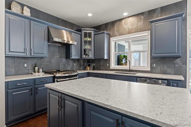 6789 Merrick Drive, Troy, MI 48098