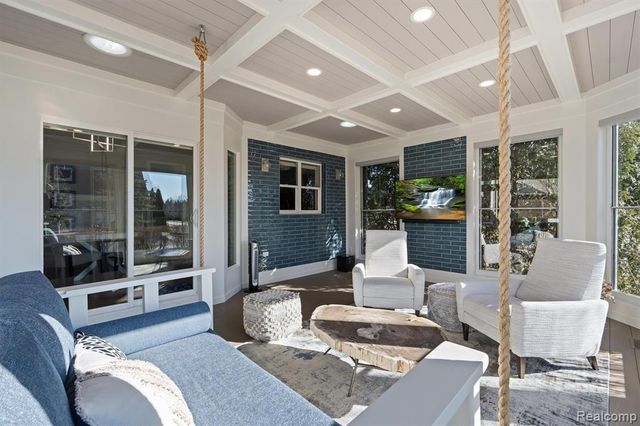 6789 Merrick Drive, Troy, MI 48098