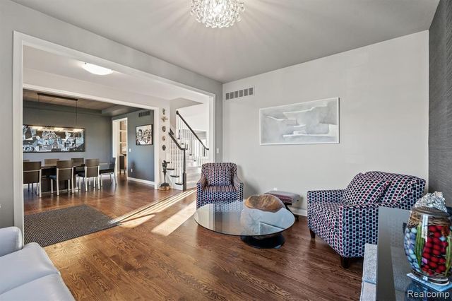 6789 Merrick Drive, Troy, MI 48098