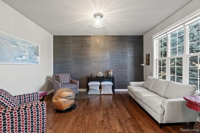 6789 Merrick Drive, Troy, MI 48098