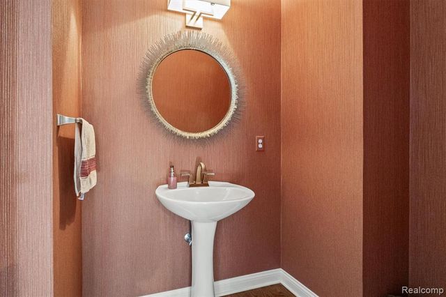 6789 Merrick Drive, Troy, MI 48098