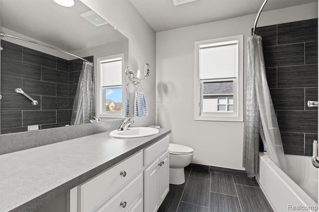 6789 Merrick Drive, Troy, MI 48098