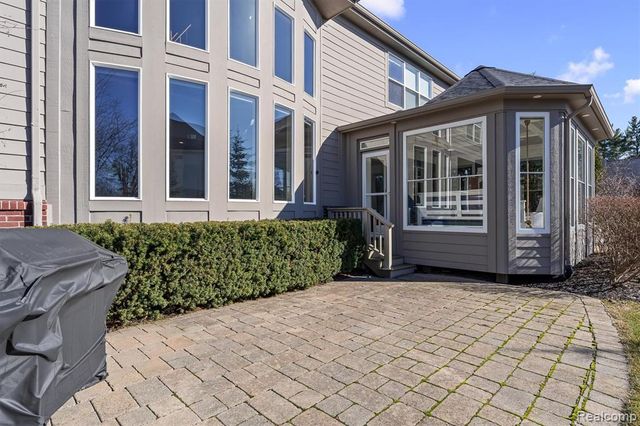 6789 Merrick Drive, Troy, MI 48098