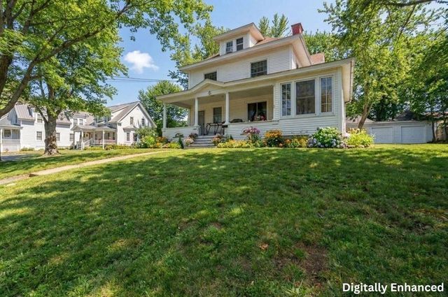 14 Pleasant Street, Plymouth, NH 03264