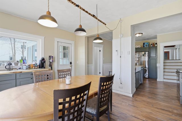 14 Pleasant Street, Plymouth, NH 03264