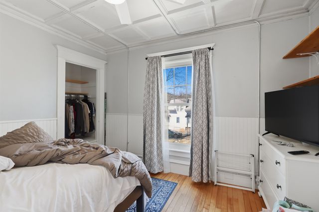 14 Pleasant Street, Plymouth, NH 03264