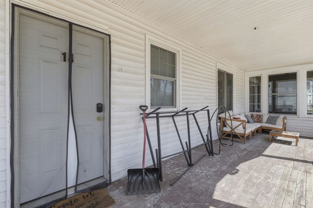 14 Pleasant Street, Plymouth, NH 03264