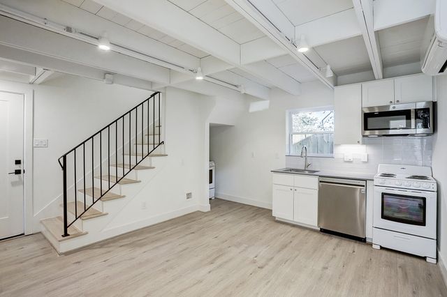 7407 Rusk Street B, Houston, TX 77011