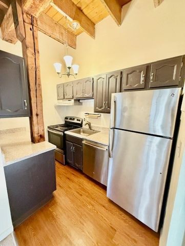 33 Medford 1, Chelsea, MA 02150