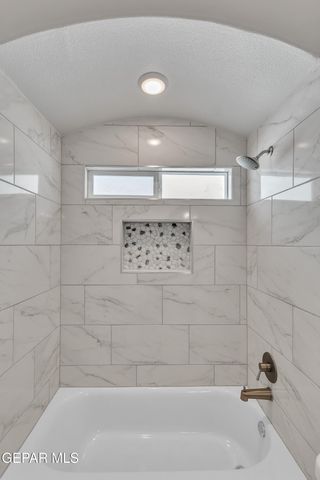 214 Bonnie Trail, Santa Teresa, NM 88008