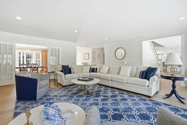 372 Tremont St, Duxbury, MA 02332