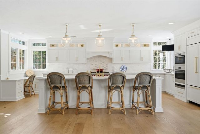 372 Tremont St, Duxbury, MA 02332