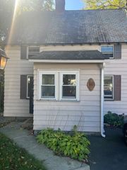 14 Marconi Rd, Worcester, MA 01606