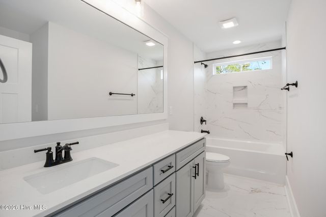 224 Grayhawk Circle, Wilmington, NC 28411