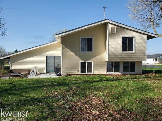 1227 Kingston Avenue, Flint, MI 48507
