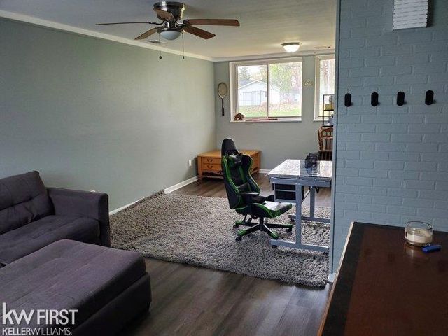 1227 Kingston Avenue, Flint, MI 48507