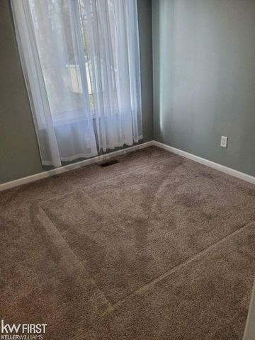 1227 Kingston Avenue, Flint, MI 48507