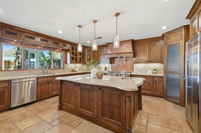 900 Eden Avenue, San Jose, CA 95117