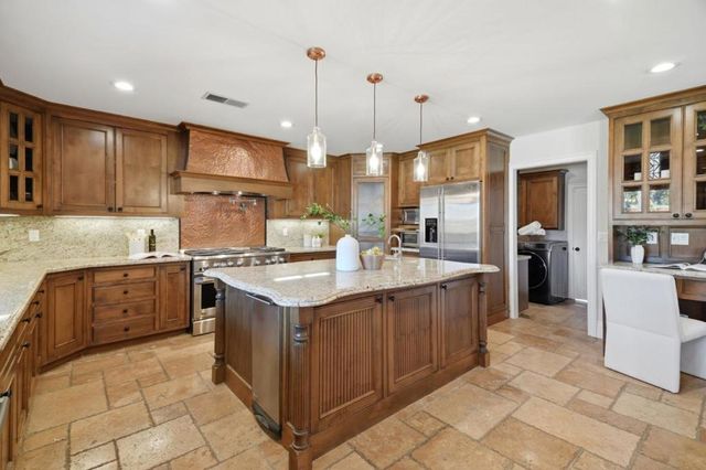 900 Eden Avenue, San Jose, CA 95117