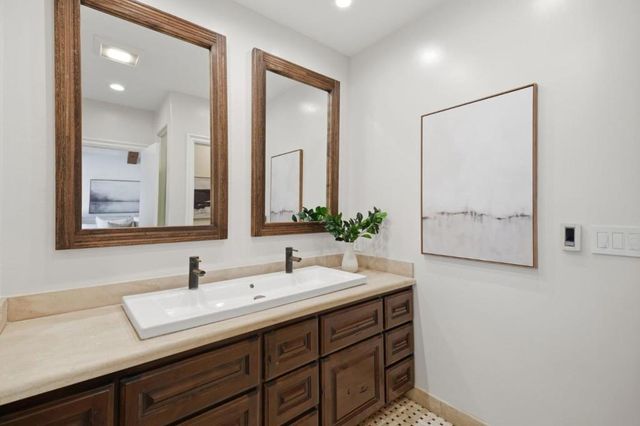 900 Eden Avenue, San Jose, CA 95117
