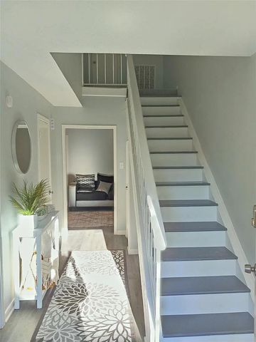 800 Country Place Drive 909, Houston, TX 77079