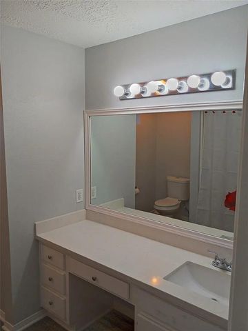 800 Country Place Drive 909, Houston, TX 77079