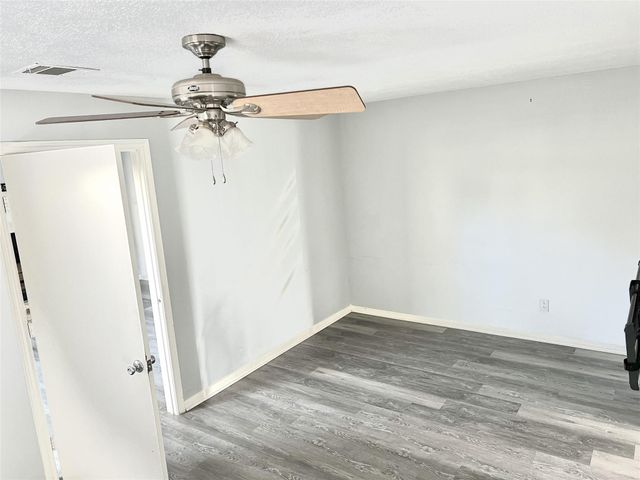 800 Country Place Drive 909, Houston, TX 77079