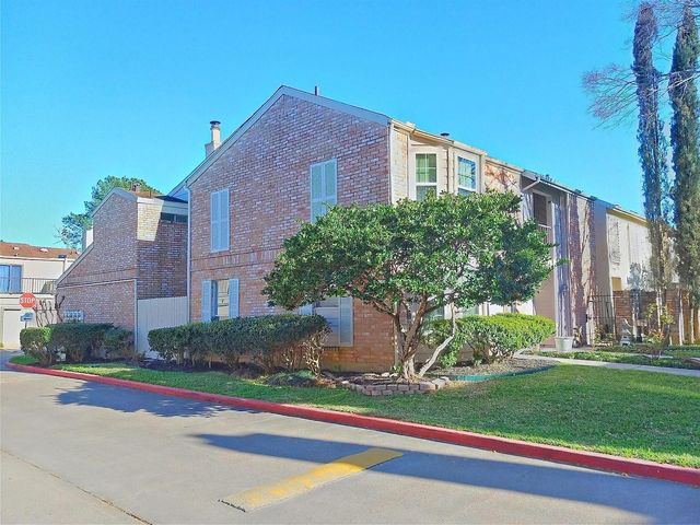 800 Country Place Drive 909, Houston, TX 77079