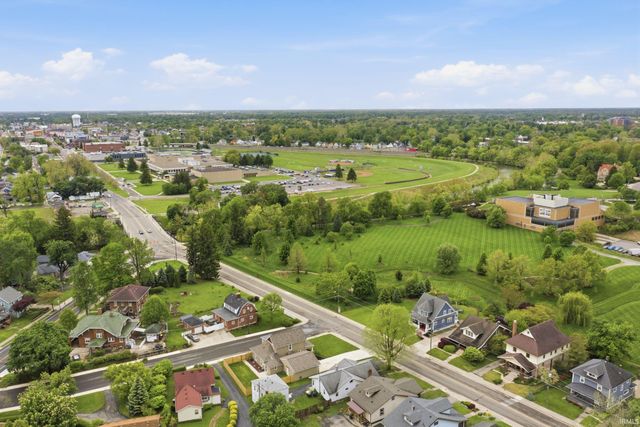 1301 N Walnut Street, Muncie, IN 47303