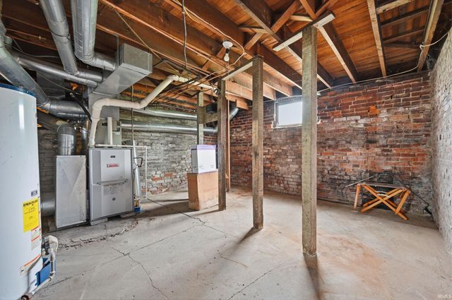 1301 N Walnut Street, Muncie, IN 47303