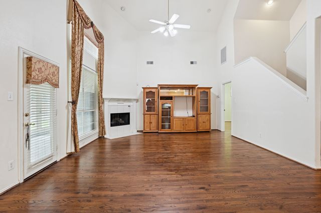 2036 Camelot Drive, Lewisville, TX 75067