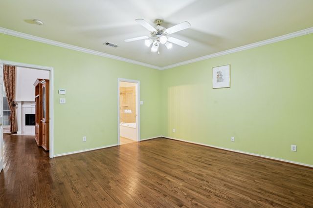 2036 Camelot Drive, Lewisville, TX 75067