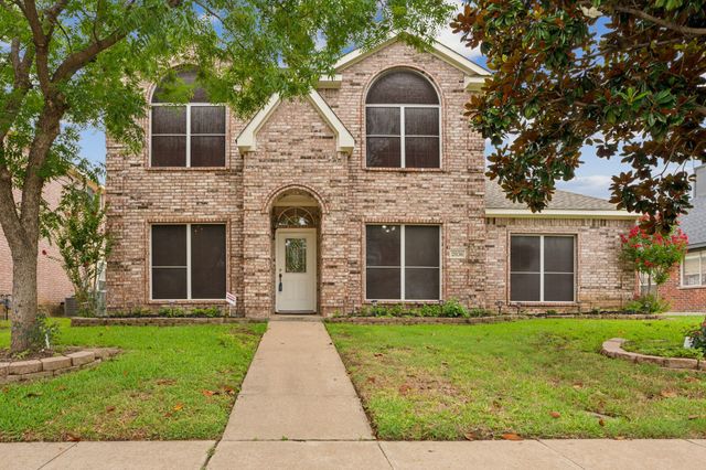 2036 Camelot Drive, Lewisville, TX 75067