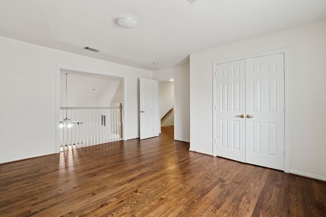 2036 Camelot Drive, Lewisville, TX 75067