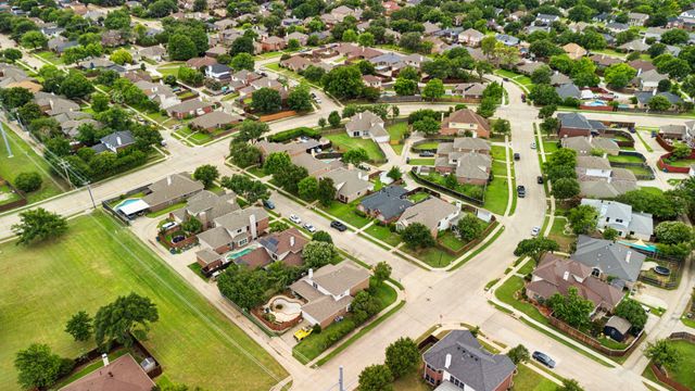 2036 Camelot Drive, Lewisville, TX 75067