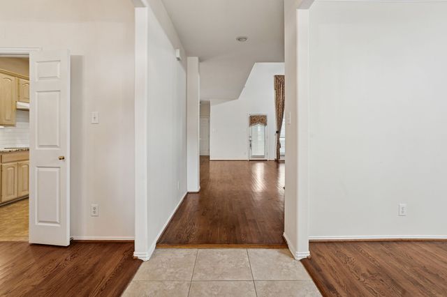 2036 Camelot Drive, Lewisville, TX 75067