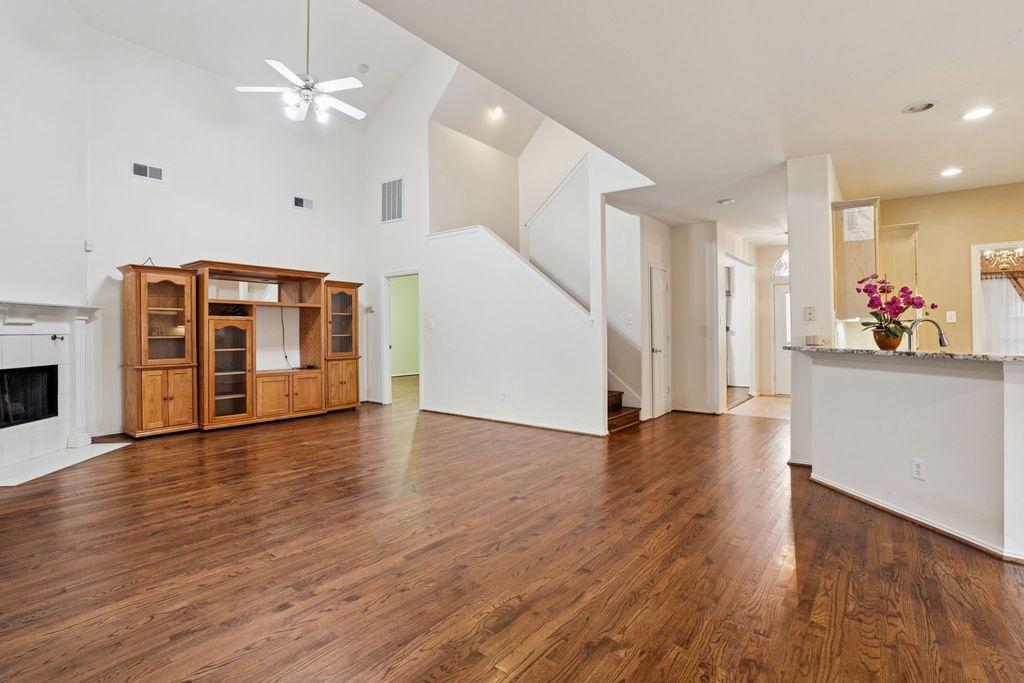 2036 Camelot Drive, Lewisville, TX 75067