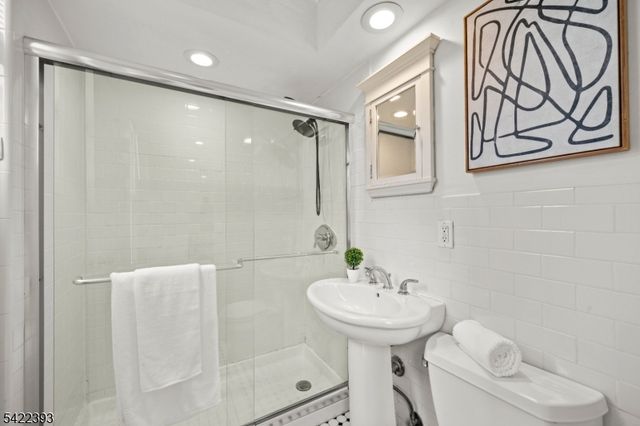 99 Brookfield Ave, Nutley Twp., NJ 07110