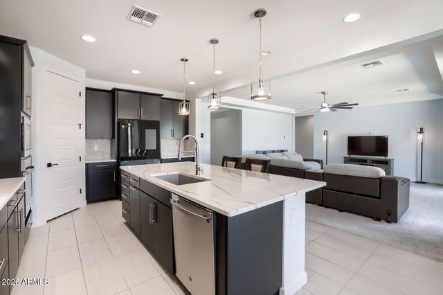 18612 W BUTLER Drive, Waddell, AZ 85355