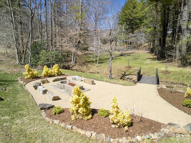 86 Bartrams Walk Drive 14, Asheville, NC 28804