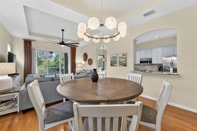 1032 REGAL MANOR WAY, Sun City Center, FL 33573