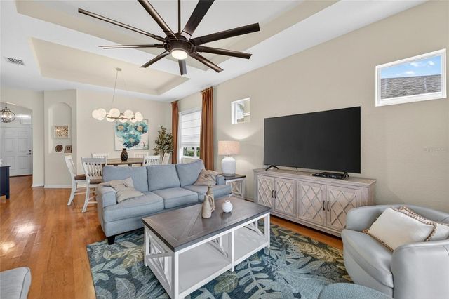 1032 REGAL MANOR WAY, Sun City Center, FL 33573