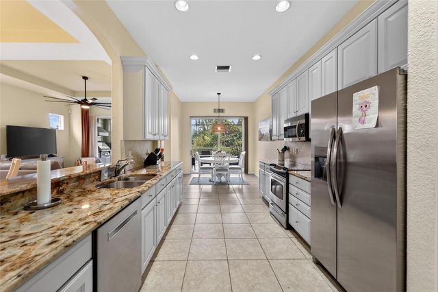 1032 REGAL MANOR WAY, Sun City Center, FL 33573