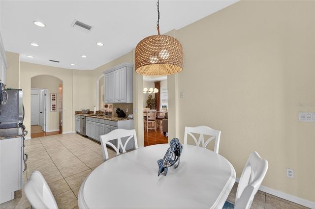 1032 REGAL MANOR WAY, Sun City Center, FL 33573