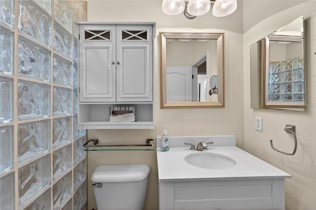 1032 REGAL MANOR WAY, Sun City Center, FL 33573