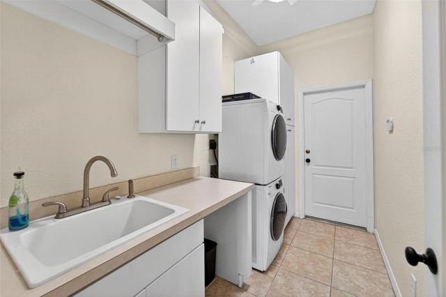 1032 REGAL MANOR WAY, Sun City Center, FL 33573