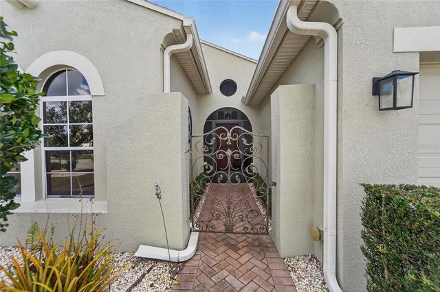 1032 REGAL MANOR WAY, Sun City Center, FL 33573