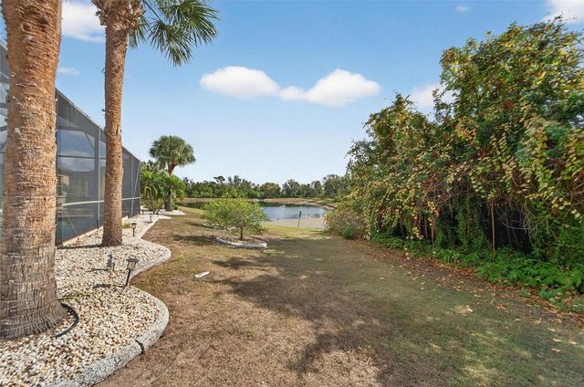 1032 REGAL MANOR WAY, Sun City Center, FL 33573