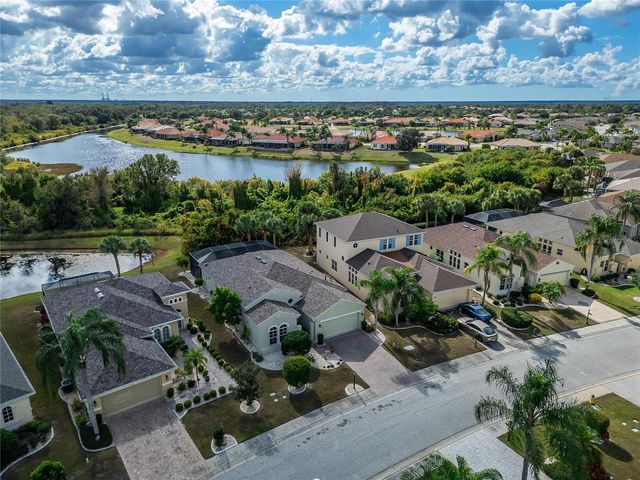 1032 REGAL MANOR WAY, Sun City Center, FL 33573